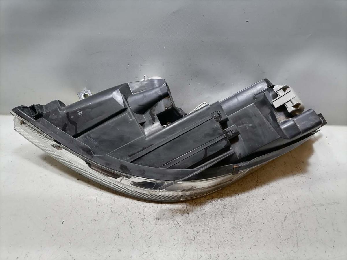 Mitsubishi Colt Z30 original Scheinwerfer vorn rechts Halogen 5-T&uuml;rer Bj.2005